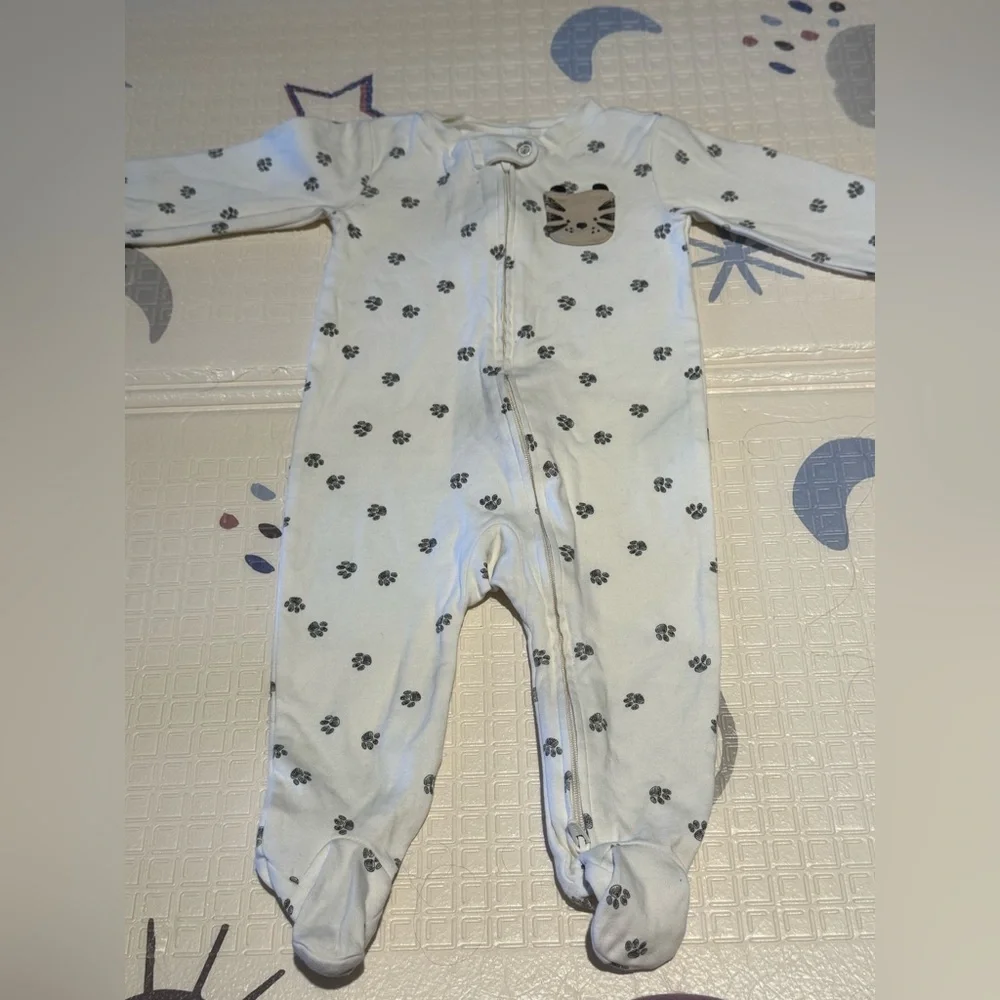 Like new Carters Unisex Baby Kitten Cat Footprint 2-Wat Zip Sleep & Play Pajamas